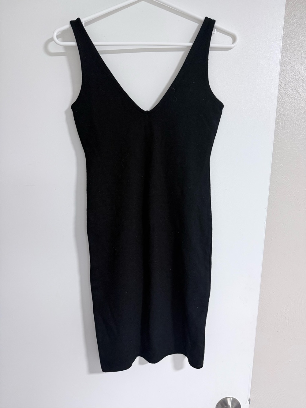 Forever 21 Classic Black V-Neck Tank Dress